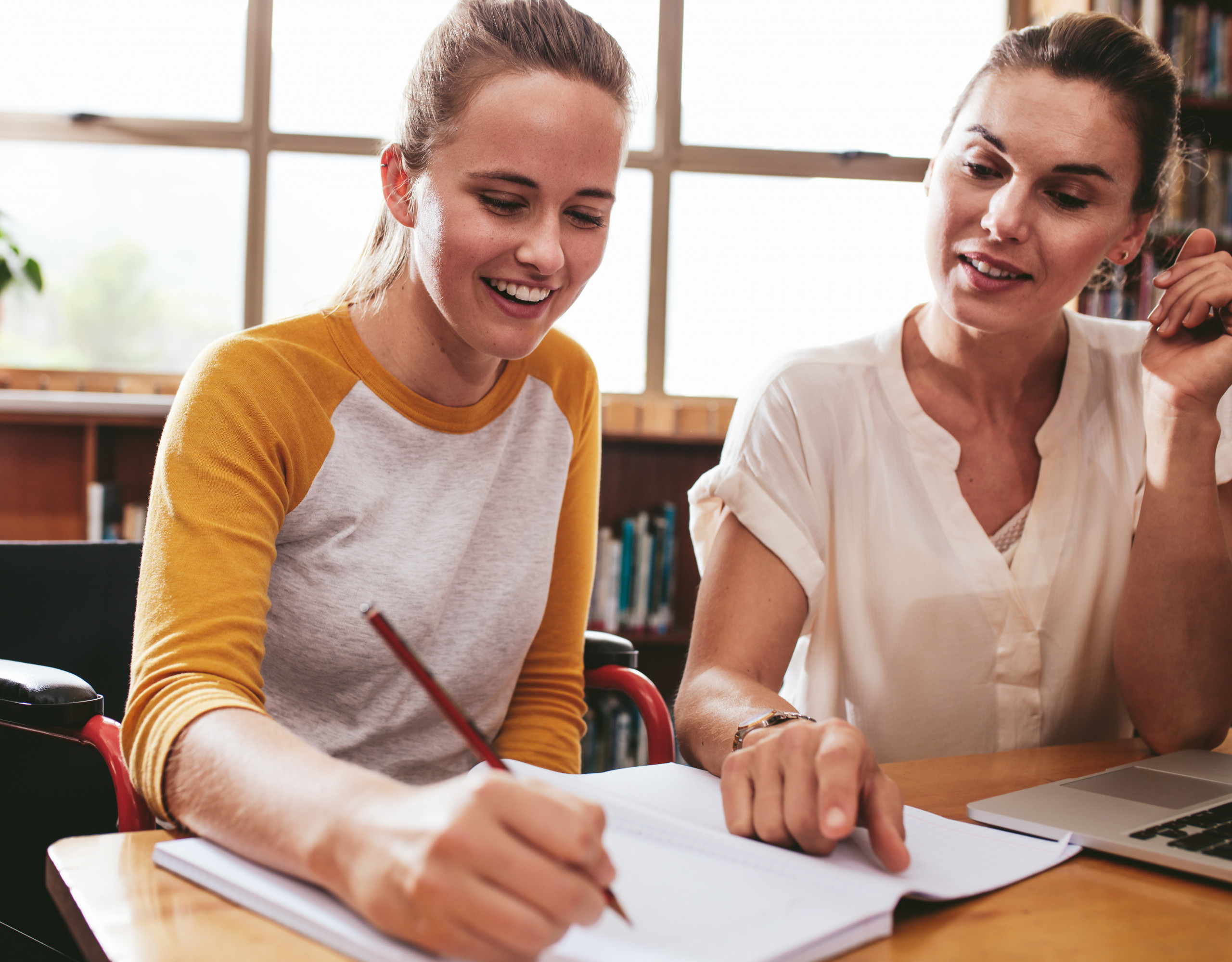 Bequem und einfach Nachhilfe finden auf ErsteNachhilfe.de! ErsteNachhilfe.de